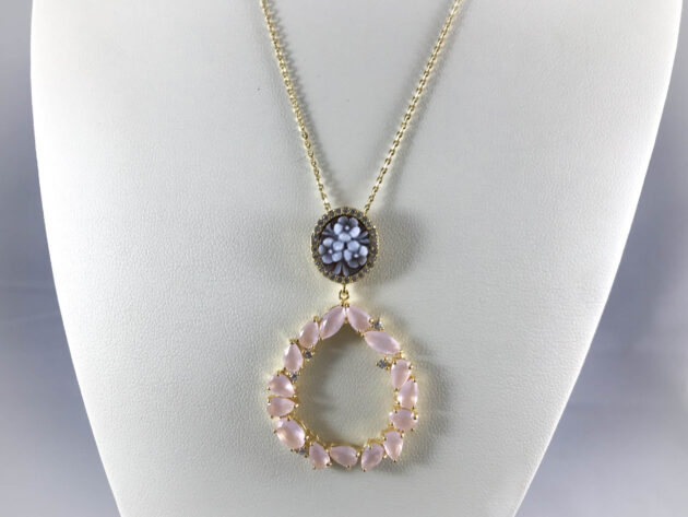 Collana con ciondolo in argento dorato quarzi rosa e cameo