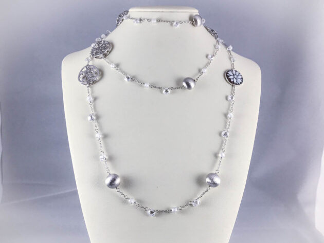 Collana lunga in Argento con Cristalli di Rocca e Camei