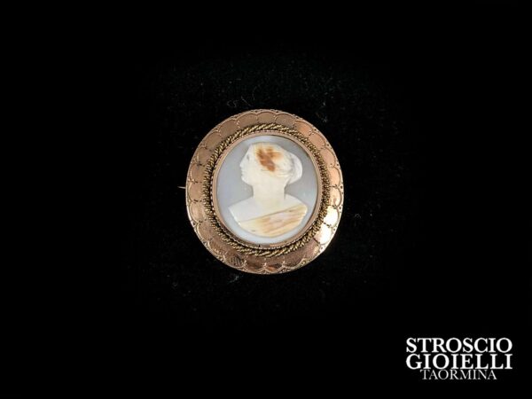 Spilla antica con Cameo