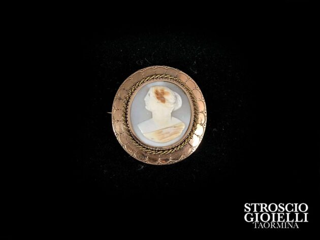 Spilla antica con Cameo