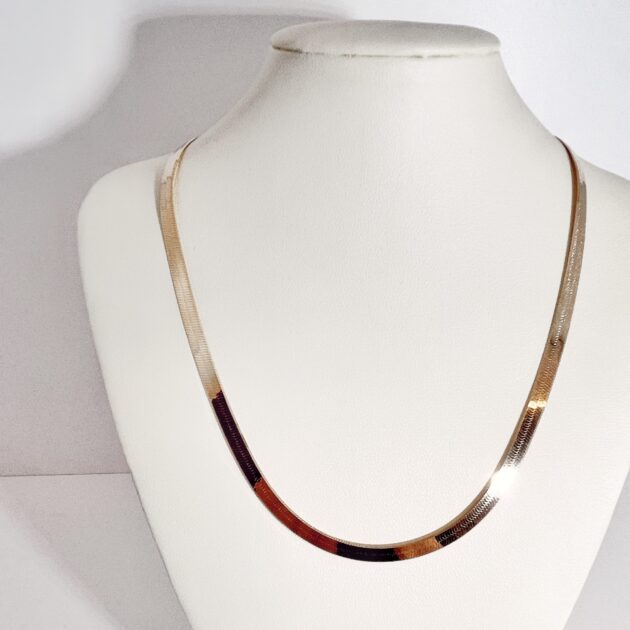 Collana Minimal and Flat